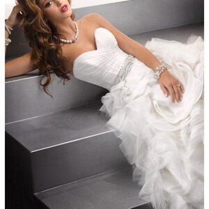 Elegant White Strapless Gown